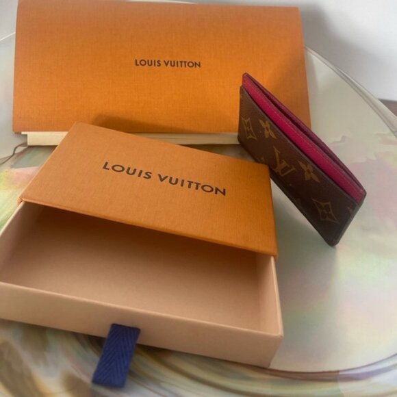 LV card holder - Picture 2 of 5